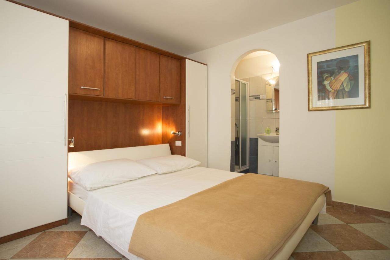 Apartments By The Sea Mavarstica, Ciovo - 12696 Trogir Zewnętrze zdjęcie