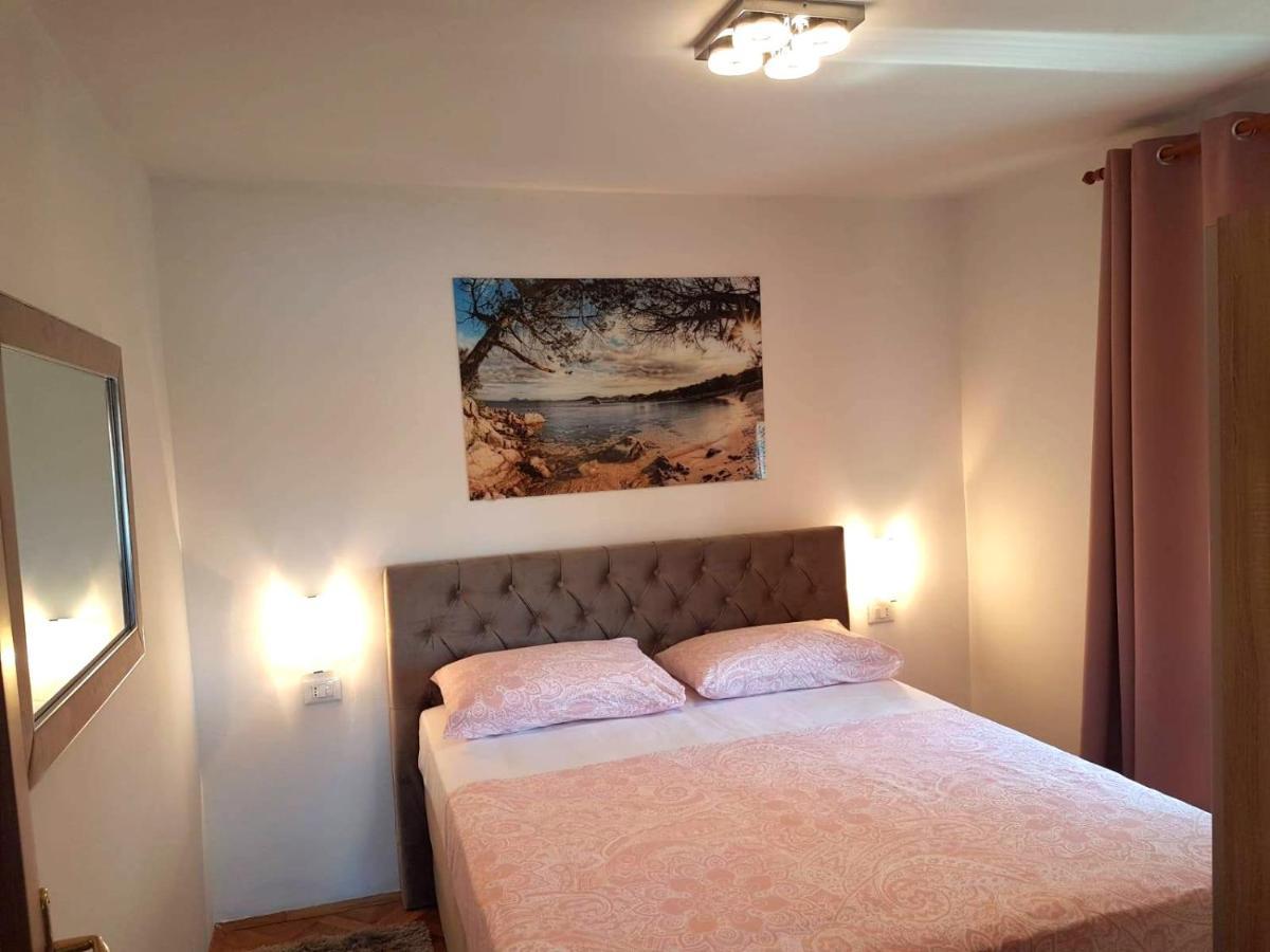 Apartments By The Sea Mavarstica, Ciovo - 12696 Trogir Zewnętrze zdjęcie