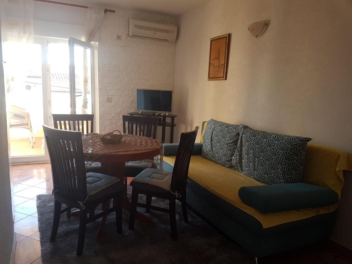 Apartments By The Sea Mavarstica, Ciovo - 12696 Trogir Zewnętrze zdjęcie