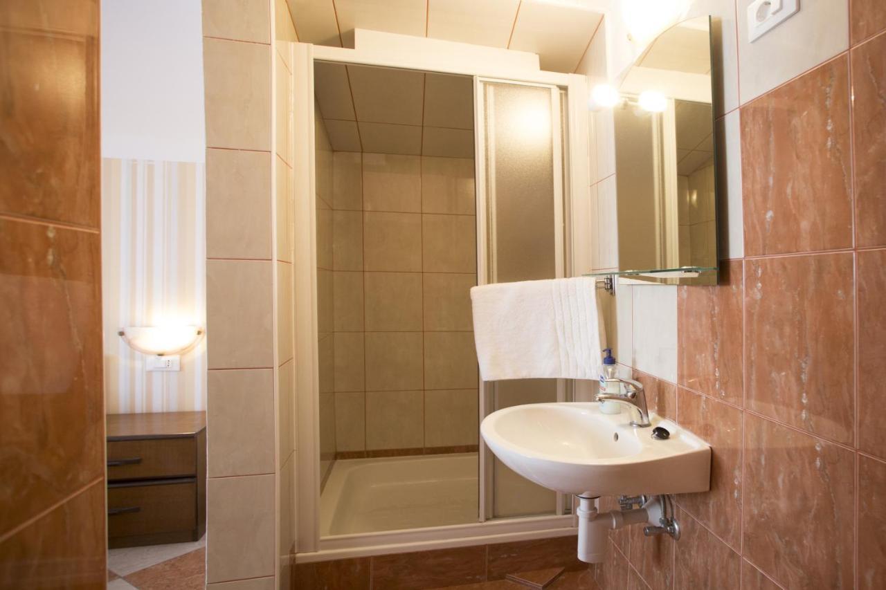 Apartments By The Sea Mavarstica, Ciovo - 12696 Trogir Zewnętrze zdjęcie